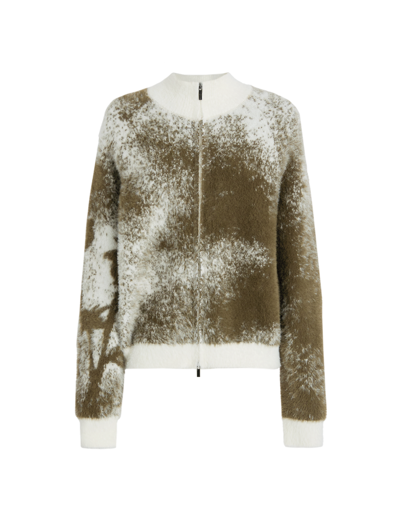 Frontalansicht des SUMMON UP Cardigans mit oversized Passform, bicolor Jacquard in Braun und Weiß, Stehkragen, durchgehendem Metallreißverschluss und floralen Muster am rechten Ärmel.